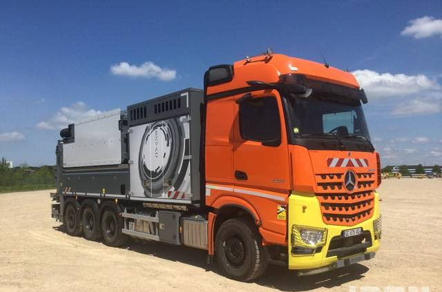 Rivard - Mercedes-Benz EXVAC - Arocs 3253 8x4 - Sugbil: bild 2 Rivard - Mercedes-Benz EXVAC - Arocs 3253 8x4 - Sugbil: bild 2