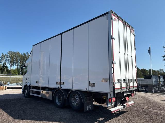 DAF XF 530 FAN - Lastbil med skåp: bild 2 DAF XF 530 FAN - Lastbil med skåp: bild 2