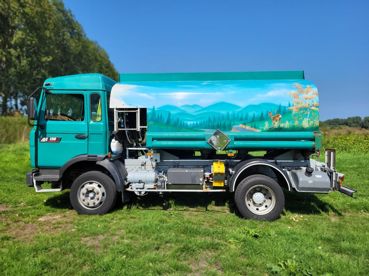Renault Midliner 150 - Tankbil: bild 2 Renault Midliner 150 - Tankbil: bild 2