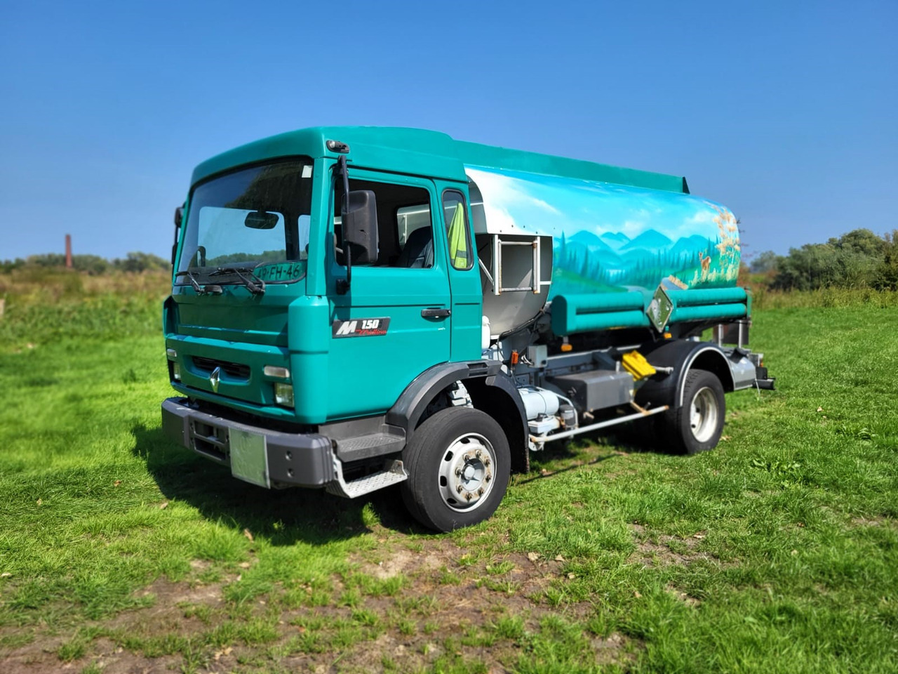 Renault Midliner 150 - Tankbil: bild 1 Renault Midliner 150 - Tankbil: bild 1