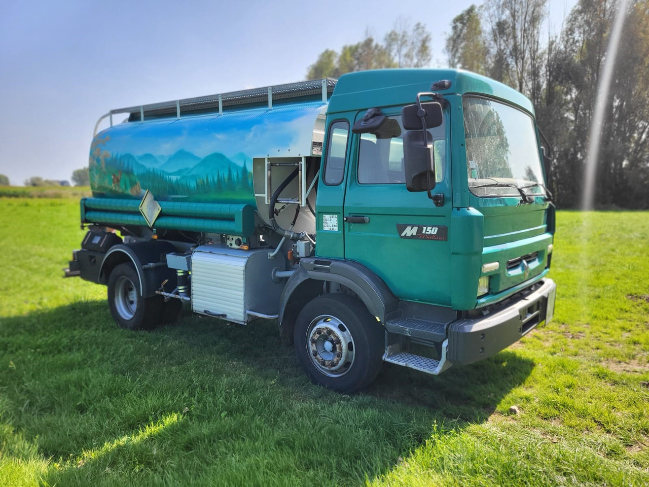 Renault Midliner 150 - Tankbil: bild 3 Renault Midliner 150 - Tankbil: bild 3