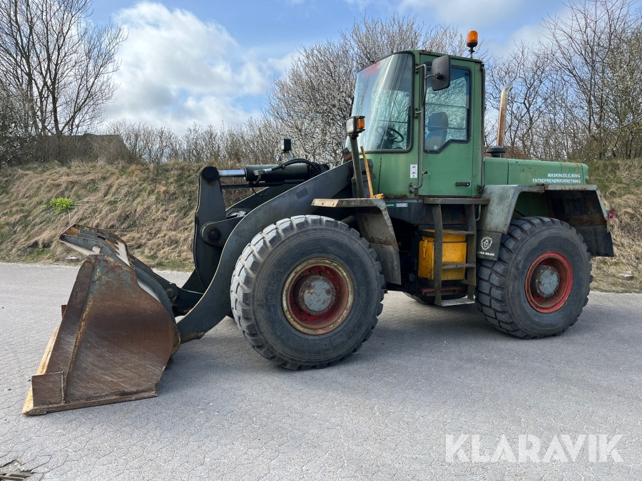 Gummiged Komatsu WA270 - Hjullastare: bild 1 Gummiged Komatsu WA270 - Hjullastare: bild 1