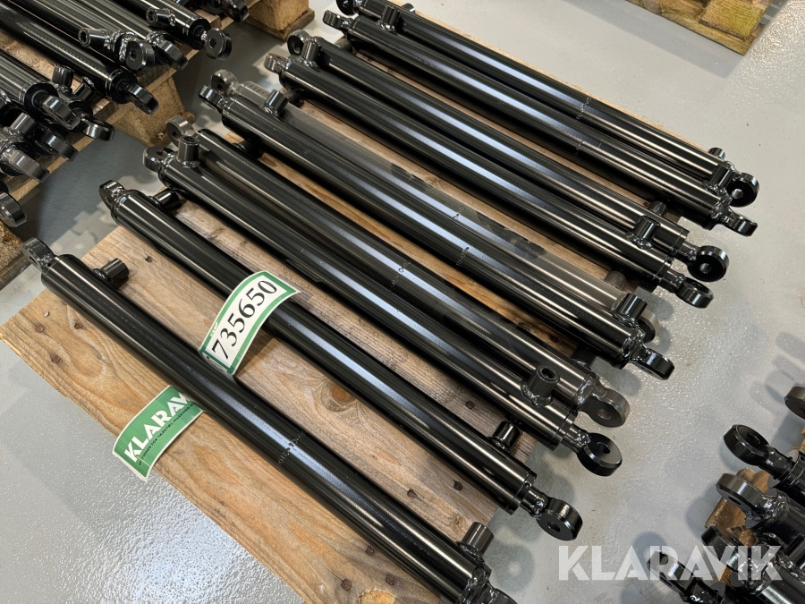 Stempler Faroil 10 styk - Entreprenadutrustning: bild 1 Stempler Faroil 10 styk - Entreprenadutrustning: bild 1
