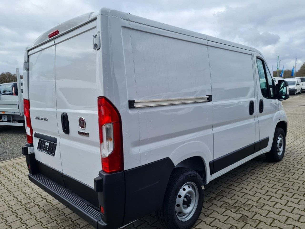Fiat Ducato 30 Kasten L1H1 KLIMA PDC TEMPOMAT - Små skåpbil: bild 4 Fiat Ducato 30 Kasten L1H1 KLIMA PDC TEMPOMAT - Små skåpbil: bild 4