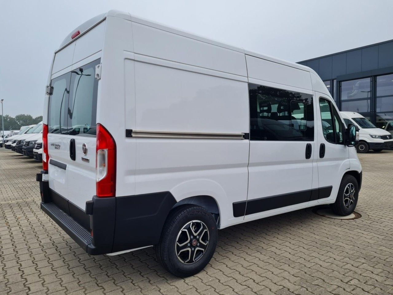 Fiat Ducato 35 Kasten Doka 7-Sitze Maxi L2H2 ALU TEMP - Skåpbil, Dubbelhytt transportbil: bild 5 Fiat Ducato 35 Kasten Doka 7-Sitze Maxi L2H2 ALU TEMP - Skåpbil, Dubbelhytt transportbil: bild 5