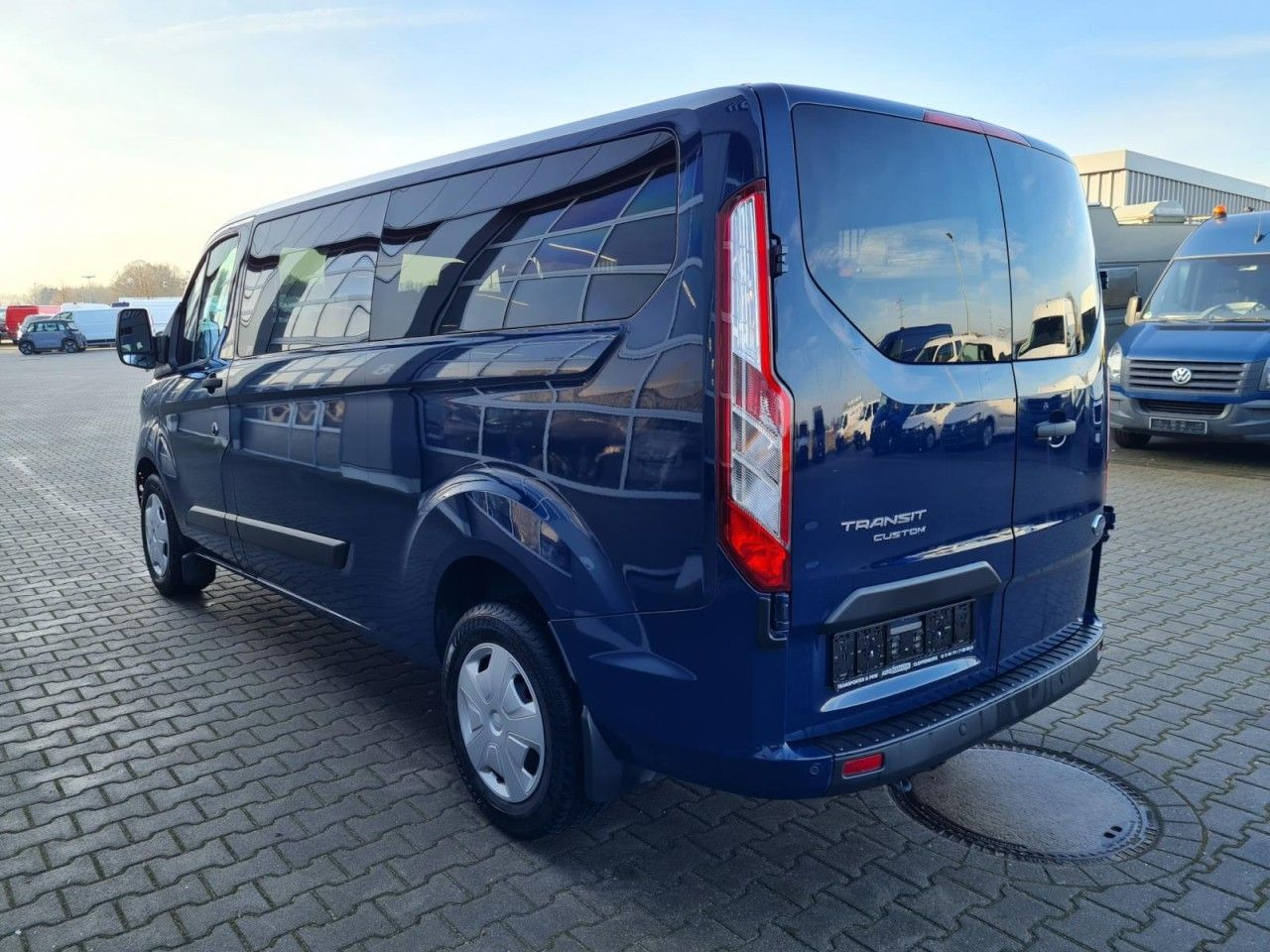 Ford Custom Kombi 320 L2 Trend 9 Sitze KLIMA PDC TEMP - Persontransport: bild 5 Ford Custom Kombi 320 L2 Trend 9 Sitze KLIMA PDC TEMP - Persontransport: bild 5