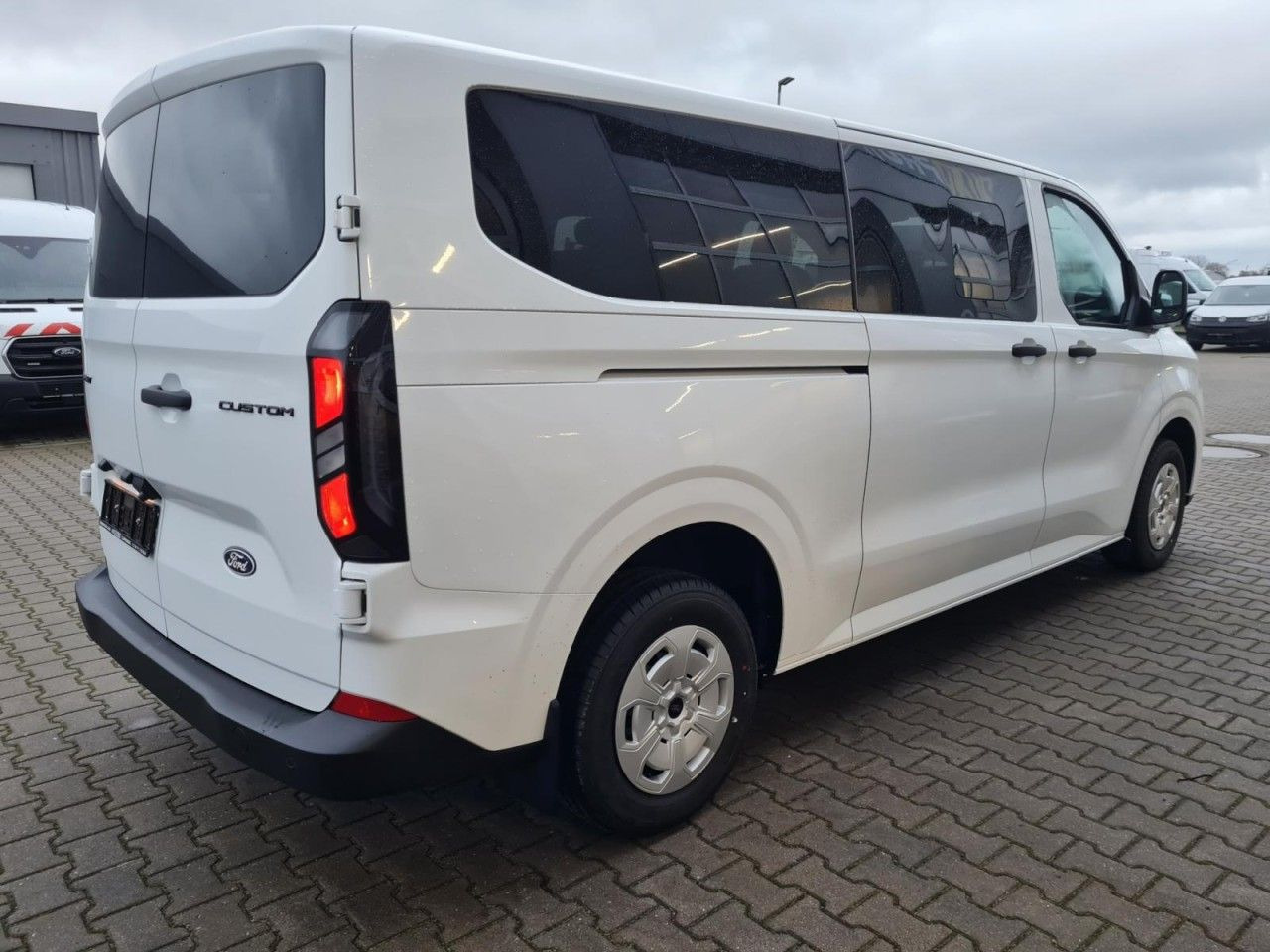 Ford Transit Custom Kombi 320 L2 Trend 9 Sitze KAMERA - Personbil: bild 4 Ford Transit Custom Kombi 320 L2 Trend 9 Sitze KAMERA - Personbil: bild 4