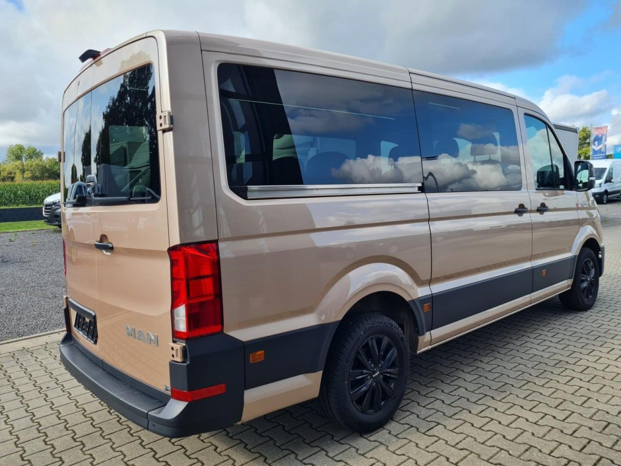 MAN TGE 3.180 TDi Kombi 9 Sitzer LED LM KAMERA Sonde - Persontransport: bild 5 MAN TGE 3.180 TDi Kombi 9 Sitzer LED LM KAMERA Sonde - Persontransport: bild 5