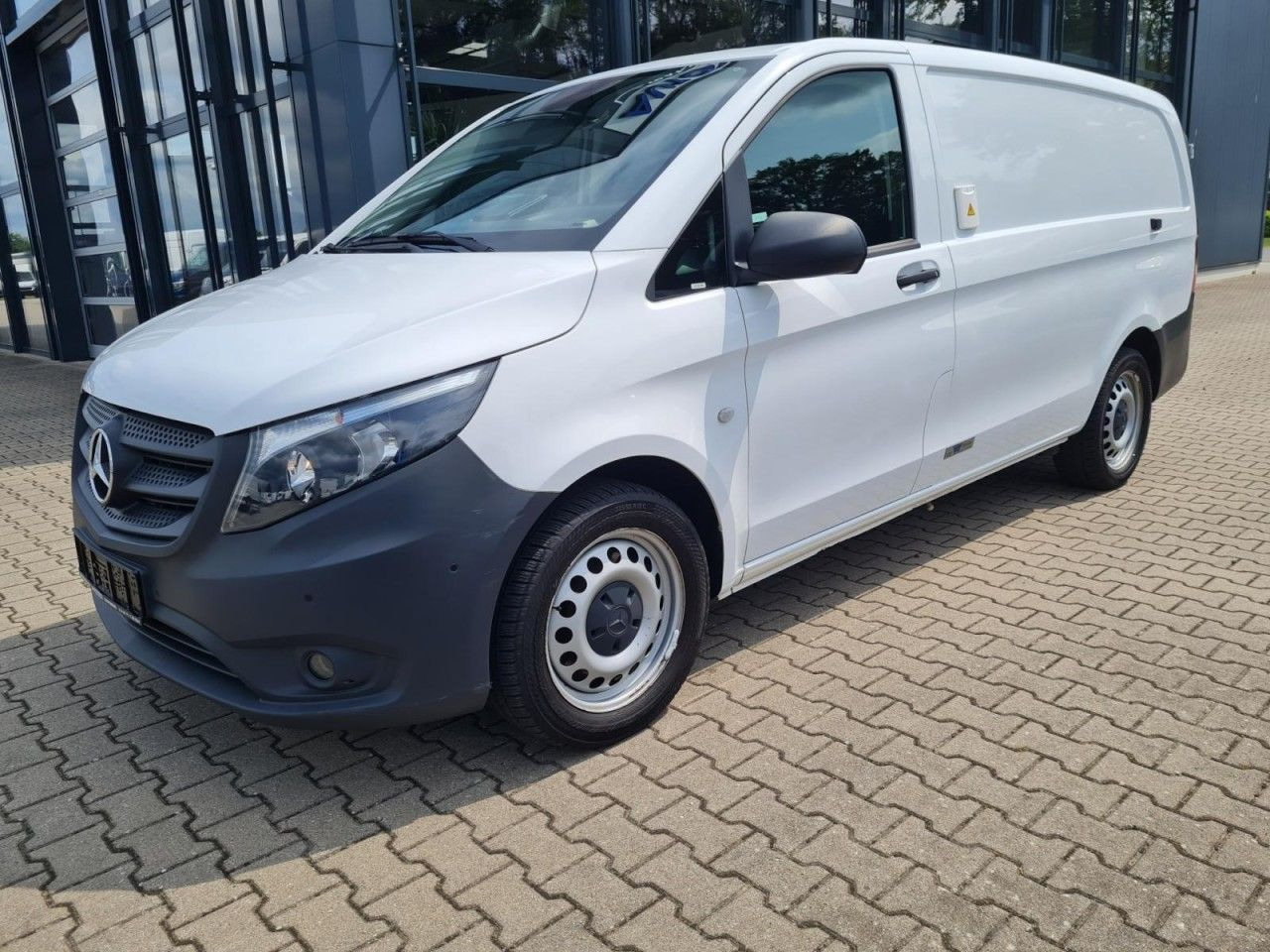 Mercedes-Benz Vito 116 Cdi Kühlkasten lang Stand/Fahrkühl HEIZ - Kylbil: bild 2 Mercedes-Benz Vito 116 Cdi Kühlkasten lang Stand/Fahrkühl HEIZ - Kylbil: bild 2
