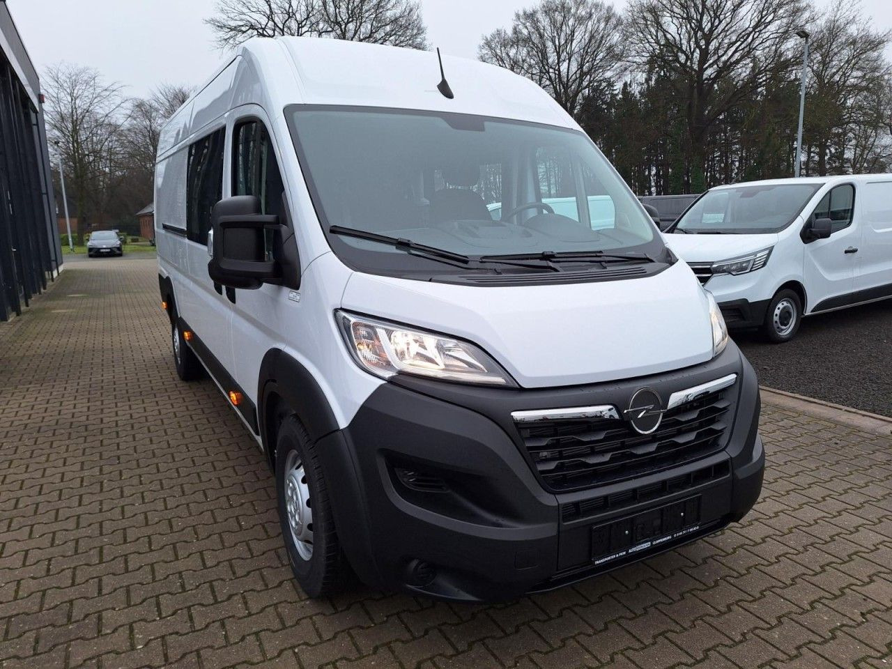Opel Movano 35 Cargo L4 Doka 6-Sitze verstärkt PDC - Skåpbil, Dubbelhytt transportbil: bild 2 Opel Movano 35 Cargo L4 Doka 6-Sitze verstärkt PDC - Skåpbil, Dubbelhytt transportbil: bild 2