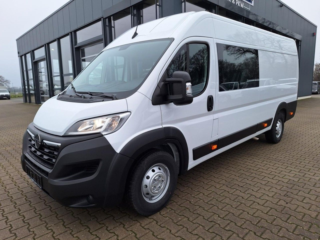 Opel Movano 35 Kasten L4 Doka 6-Sitze verstärkt PDC T - Skåpbil, Dubbelhytt transportbil: bild 3 Opel Movano 35 Kasten L4 Doka 6-Sitze verstärkt PDC T - Skåpbil, Dubbelhytt transportbil: bild 3
