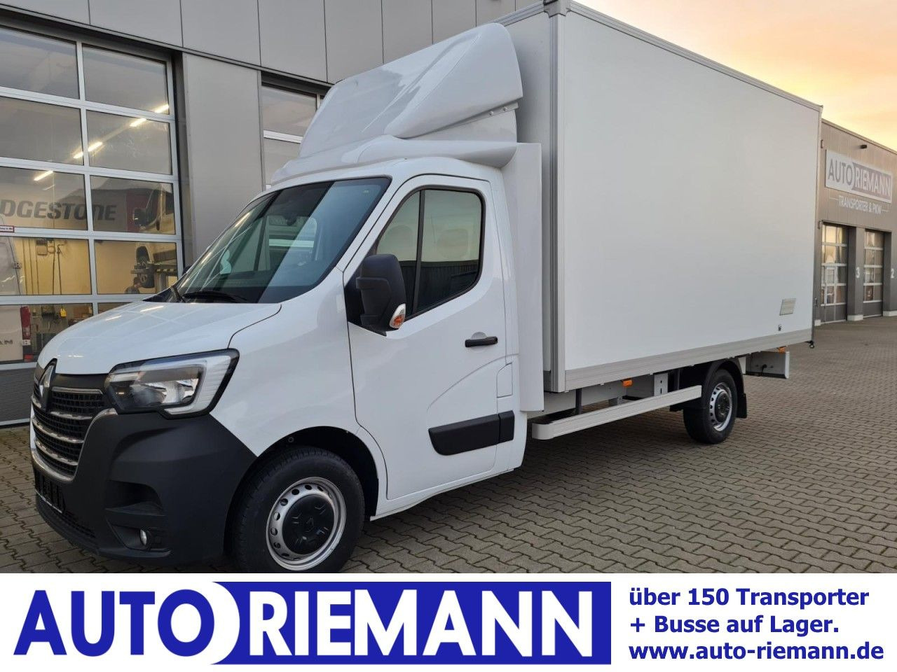 Renault Master 3.5t Möbel Koffer KLIMA LUFTFEDERUNG TEMP - Volymskåp: bild 1 Renault Master 3.5t Möbel Koffer KLIMA LUFTFEDERUNG TEMP - Volymskåp: bild 1