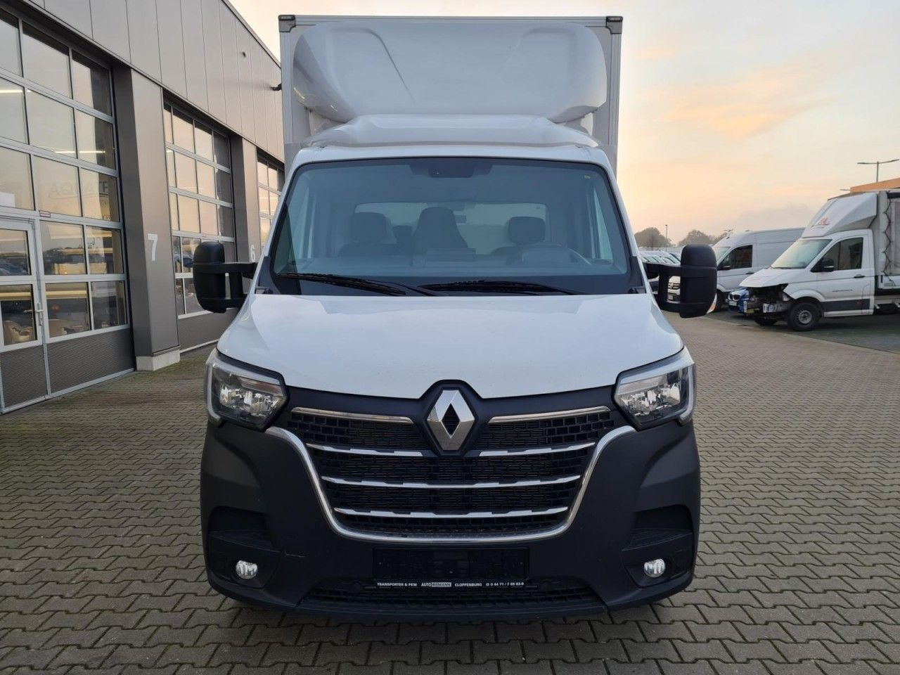 Renault Master 3.5t Möbel Koffer KLIMA LUFTFEDERUNG TEMP - Volymskåp: bild 2 Renault Master 3.5t Möbel Koffer KLIMA LUFTFEDERUNG TEMP - Volymskåp: bild 2