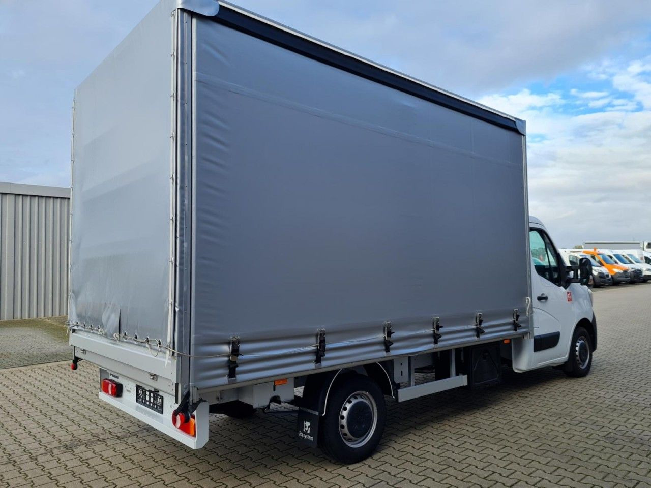 Renault Master 3,5t Pritsche Schiebe Plane ERGO TEMPOMAT - Transportbil med kapell: bild 5 Renault Master 3,5t Pritsche Schiebe Plane ERGO TEMPOMAT - Transportbil med kapell: bild 5