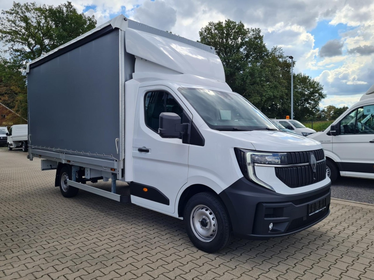 Renault Master 35 Pritsche Schiebe Plane KLIMA TEMPOMAT - Transportbil med kapell: bild 4 Renault Master 35 Pritsche Schiebe Plane KLIMA TEMPOMAT - Transportbil med kapell: bild 4