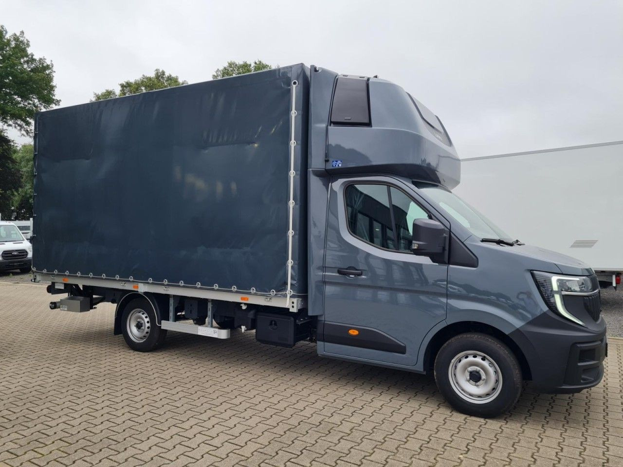 Renault Master New Pritsche Schiebe Plane Schlafkab LBW - Transportbil med kapell: bild 4 Renault Master New Pritsche Schiebe Plane Schlafkab LBW - Transportbil med kapell: bild 4