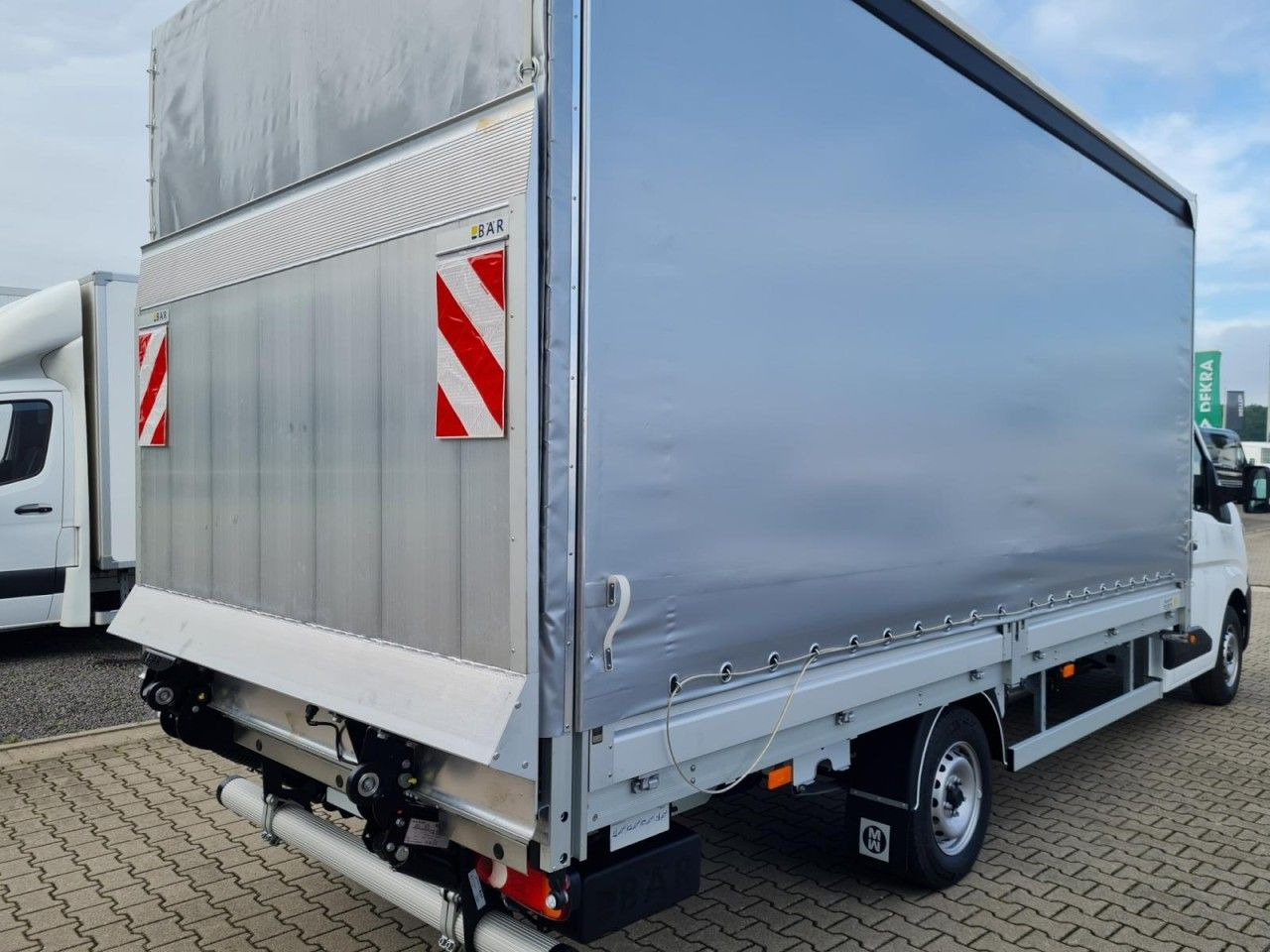 Renault Master Pritsche Schiebe Plane LBW 10 Pal. Luftfe - Transportbil med kapell: bild 4 Renault Master Pritsche Schiebe Plane LBW 10 Pal. Luftfe - Transportbil med kapell: bild 4