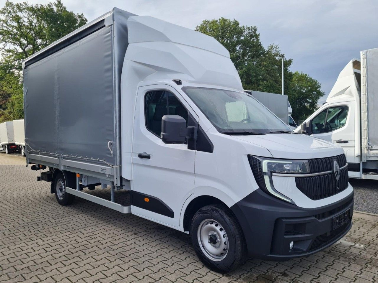 Renault Master Pritsche Schiebe Plane LBW Luftfederung - Transportbil med kapell: bild 3 Renault Master Pritsche Schiebe Plane LBW Luftfederung - Transportbil med kapell: bild 3