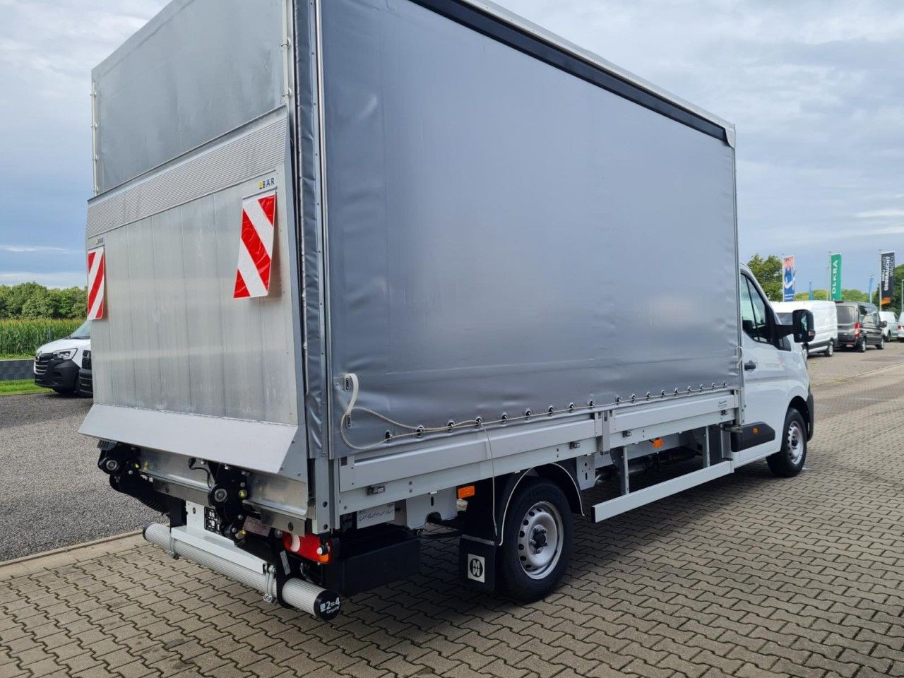 Renault Master Pritsche Schiebe Plane LBW Luftfederung - Transportbil med kapell: bild 5 Renault Master Pritsche Schiebe Plane LBW Luftfederung - Transportbil med kapell: bild 5