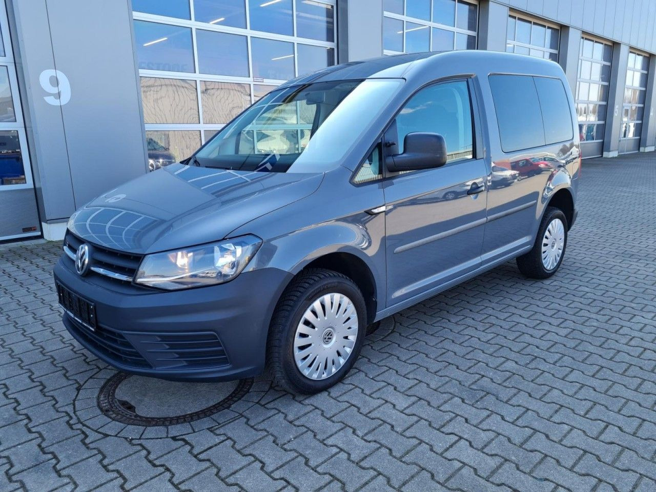 Volkswagen Caddy 4Motion TDi Kombi 5-Sitze REGALSYSTEM TEMP - Personbil: bild 3 Volkswagen Caddy 4Motion TDi Kombi 5-Sitze REGALSYSTEM TEMP - Personbil: bild 3