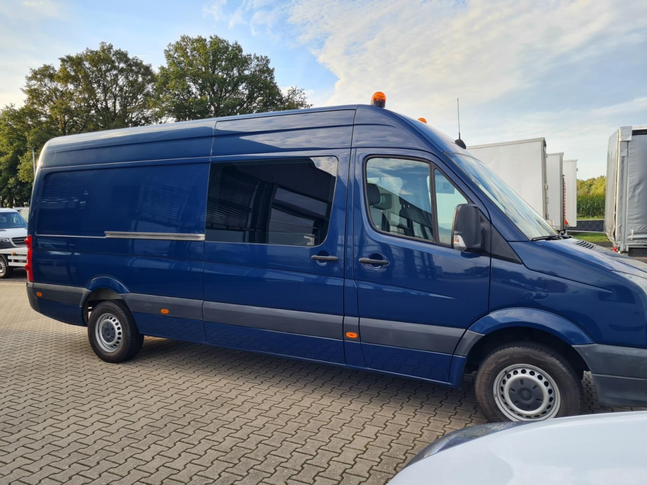Volkswagen Crafter 35 Kasten Doka 5 Sitze AHK 3.5to REGALSYSTEM - Skåpbil, Dubbelhytt transportbil: bild 3 Volkswagen Crafter 35 Kasten Doka 5 Sitze AHK 3.5to REGALSYSTEM - Skåpbil, Dubbelhytt transportbil: bild 3