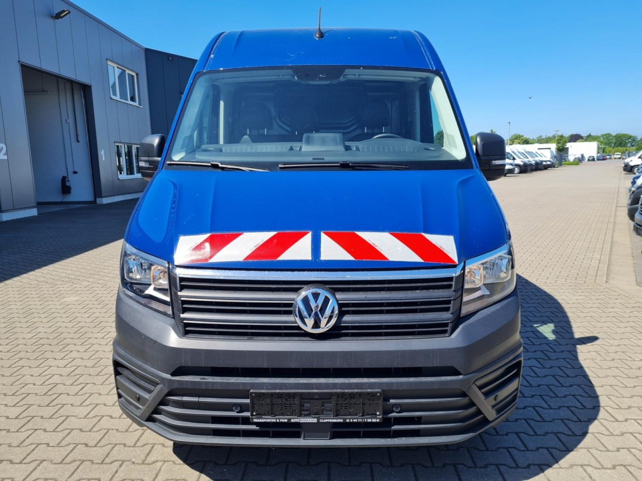 Volkswagen Crafter 35 Kasten MR L3H3 RWD AHK KAMERA NAVI TACHO - Skåpbil: bild 2 Volkswagen Crafter 35 Kasten MR L3H3 RWD AHK KAMERA NAVI TACHO - Skåpbil: bild 2