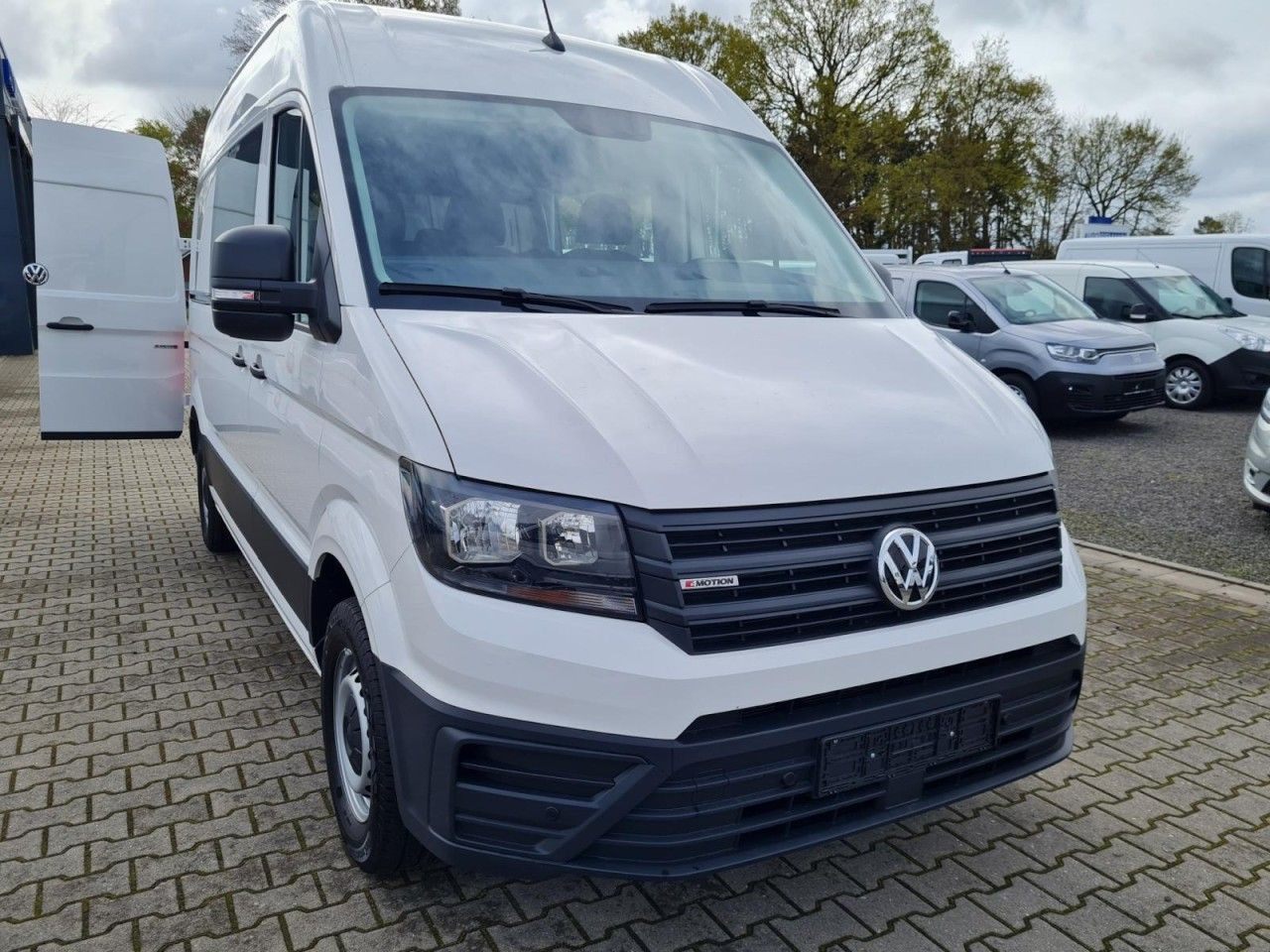 Volkswagen Crafter 35 Kasten PLUS MIXTO DOKA 4motion L3H3 - Skåpbil, Dubbelhytt transportbil: bild 2 Volkswagen Crafter 35 Kasten PLUS MIXTO DOKA 4motion L3H3 - Skåpbil, Dubbelhytt transportbil: bild 2