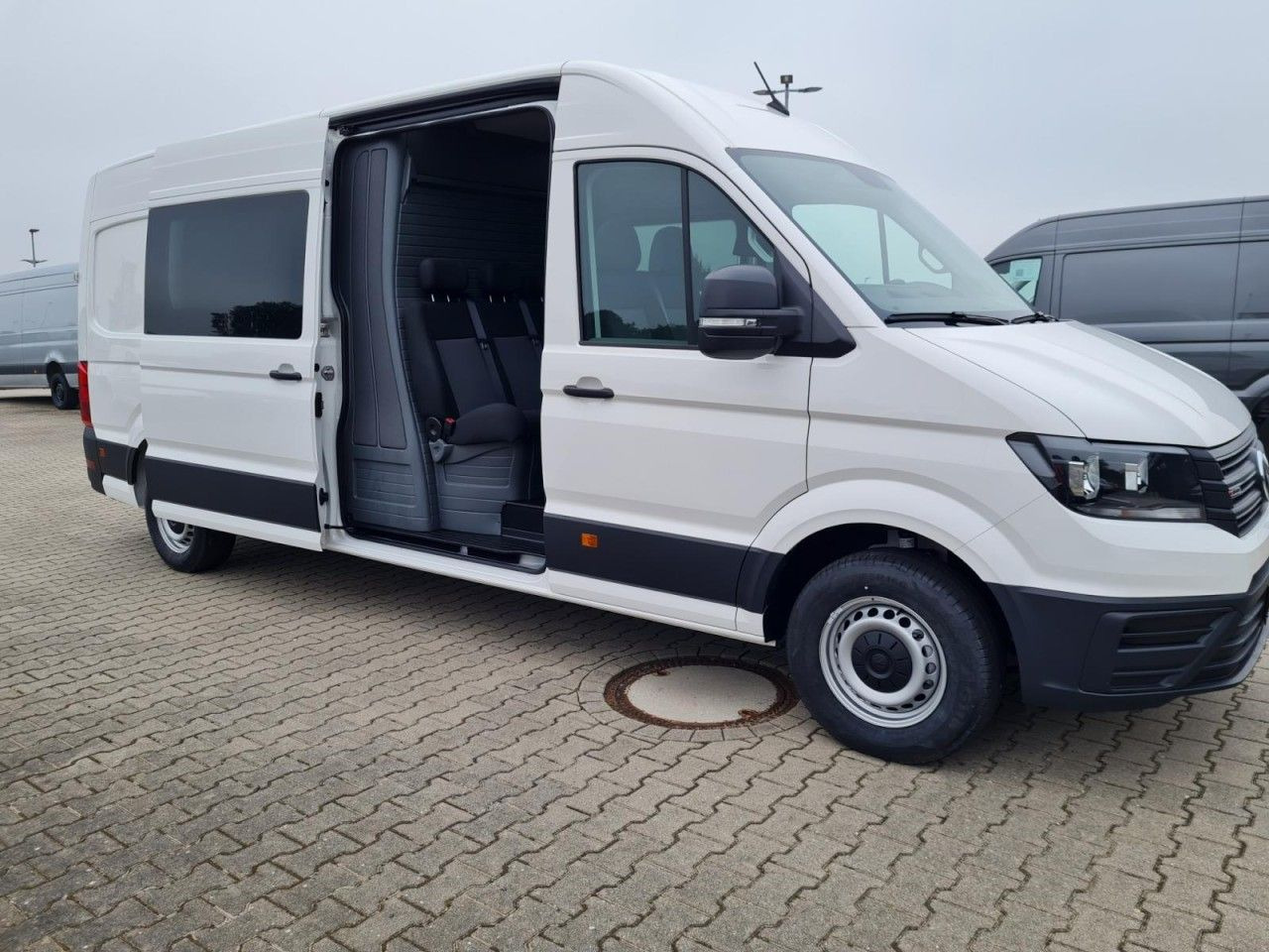 Volkswagen Crafter 35 Kasten Plus 4MOTION Doka Mixto L4H3 - Skåpbil, Dubbelhytt transportbil: bild 4 Volkswagen Crafter 35 Kasten Plus 4MOTION Doka Mixto L4H3 - Skåpbil, Dubbelhytt transportbil: bild 4