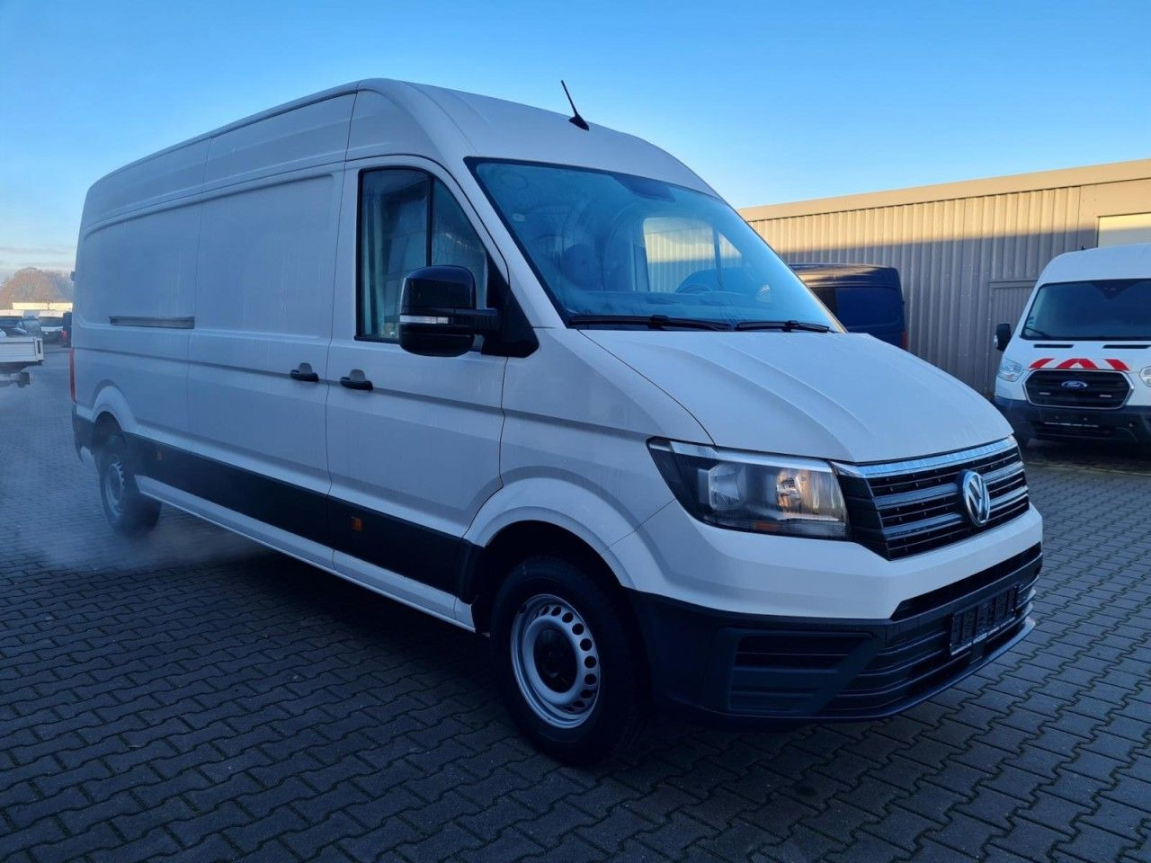 Volkswagen Crafter 35 Kasten lang L4H2 KAMERA NAVI_APP HOLZ - Skåpbil: bild 3 Volkswagen Crafter 35 Kasten lang L4H2 KAMERA NAVI_APP HOLZ - Skåpbil: bild 3