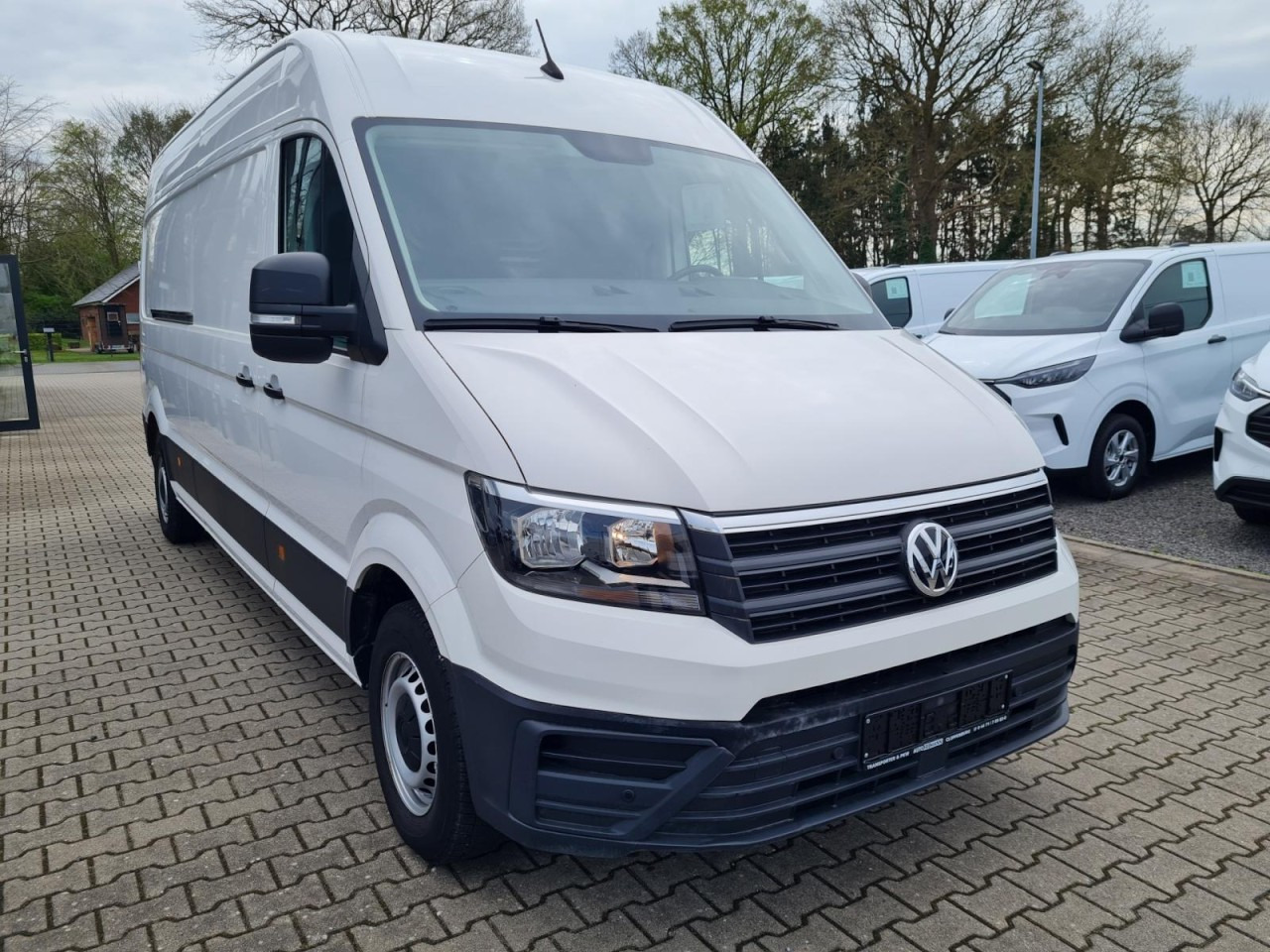 Volkswagen Crafter 35 Kasten lang L4H3 KLIMA NAVI_APP HOLZBODEN - Skåpbil: bild 2 Volkswagen Crafter 35 Kasten lang L4H3 KLIMA NAVI_APP HOLZBODEN - Skåpbil: bild 2