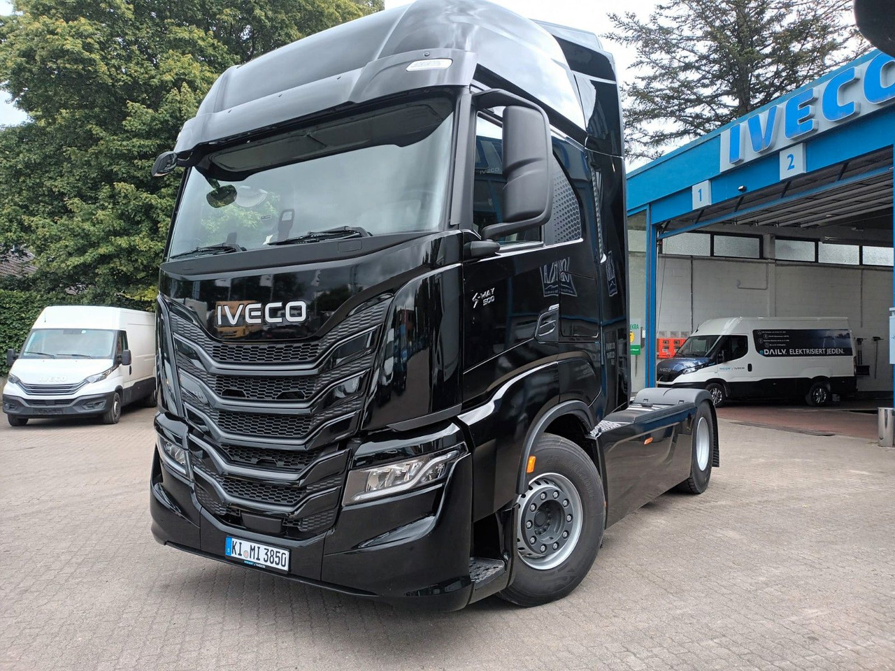 Iveco S-Way SZM 500PS 18-20t zGG. ohne Hydraulik - Dragbil: bild 1 Iveco S-Way SZM 500PS 18-20t zGG. ohne Hydraulik - Dragbil: bild 1