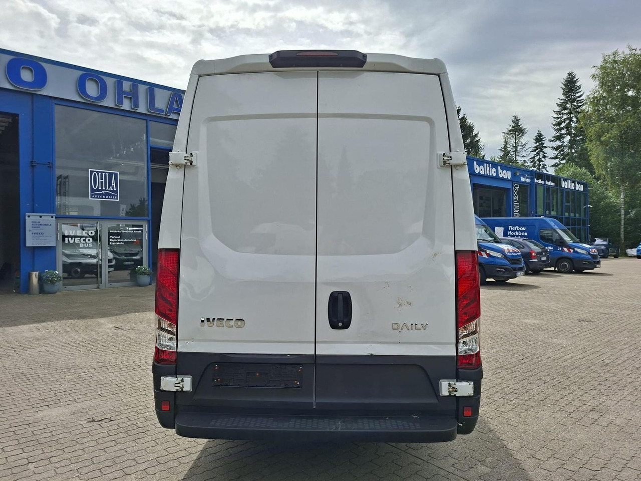 Iveco Daily 35S16V Klima 4100 115 kW (156 PS), Auto... - Skåpbil: bild 4 Iveco Daily 35S16V Klima 4100 115 kW (156 PS), Auto... - Skåpbil: bild 4