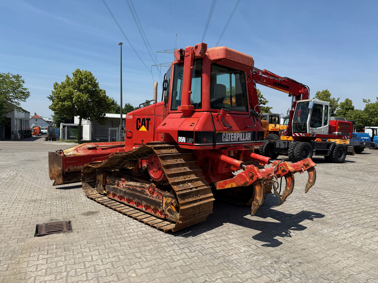 CATERPILLAR D5N FTC LGP Raupe mit 6-Wege + Heckaufreißer - Bulldozer: bild 5 CATERPILLAR D5N FTC LGP Raupe mit 6-Wege + Heckaufreißer - Bulldozer: bild 5