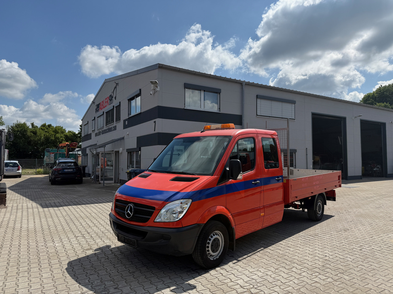Mercedes-Benz 311 Sprinter Pritsche AHK - Flakbil: bild 2 Mercedes-Benz 311 Sprinter Pritsche AHK - Flakbil: bild 2
