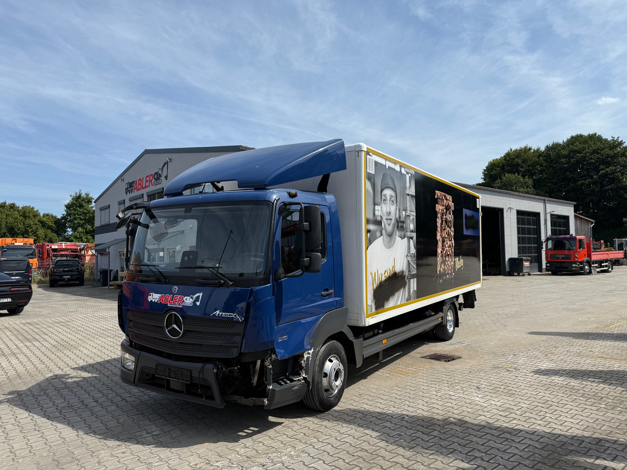 Mercedes-Benz 818 Atego Koffer LBW Palfinger ACC Unfall - Lastbil med skåp: bild 2 Mercedes-Benz 818 Atego Koffer LBW Palfinger ACC Unfall - Lastbil med skåp: bild 2