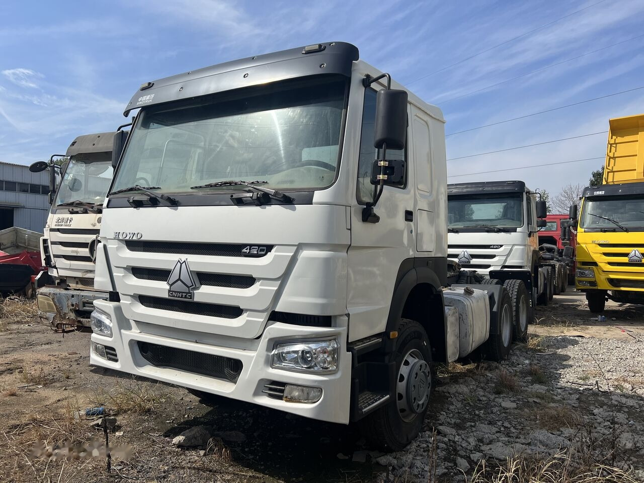 Sinotruk HOWO 420HP 6X4 Tractor - Dragbil: bild 1 Sinotruk HOWO 420HP 6X4 Tractor - Dragbil: bild 1
