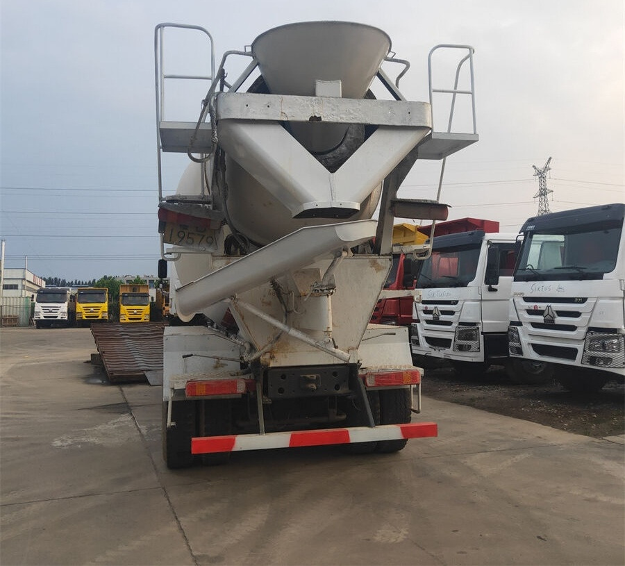 Howo ZZ1257N4347C1 - Betongbil: bild 5 Howo ZZ1257N4347C1 - Betongbil: bild 5