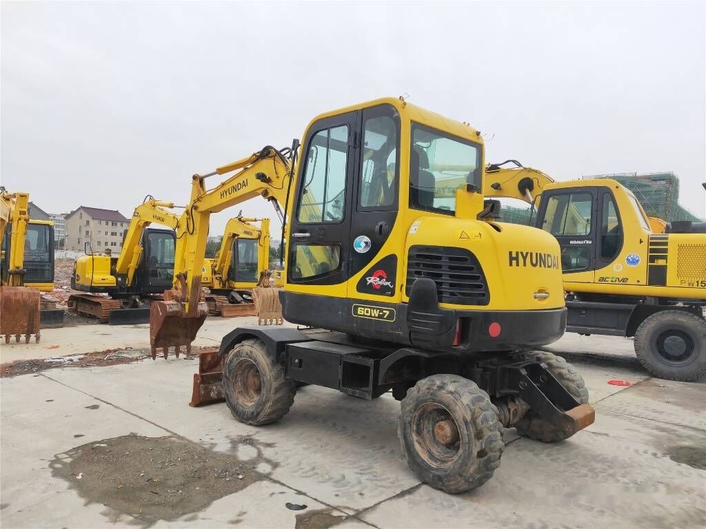 Hyundai Robex 60 W-7 - Grävmaskin på däck: bild 3 Hyundai Robex 60 W-7 - Grävmaskin på däck: bild 3
