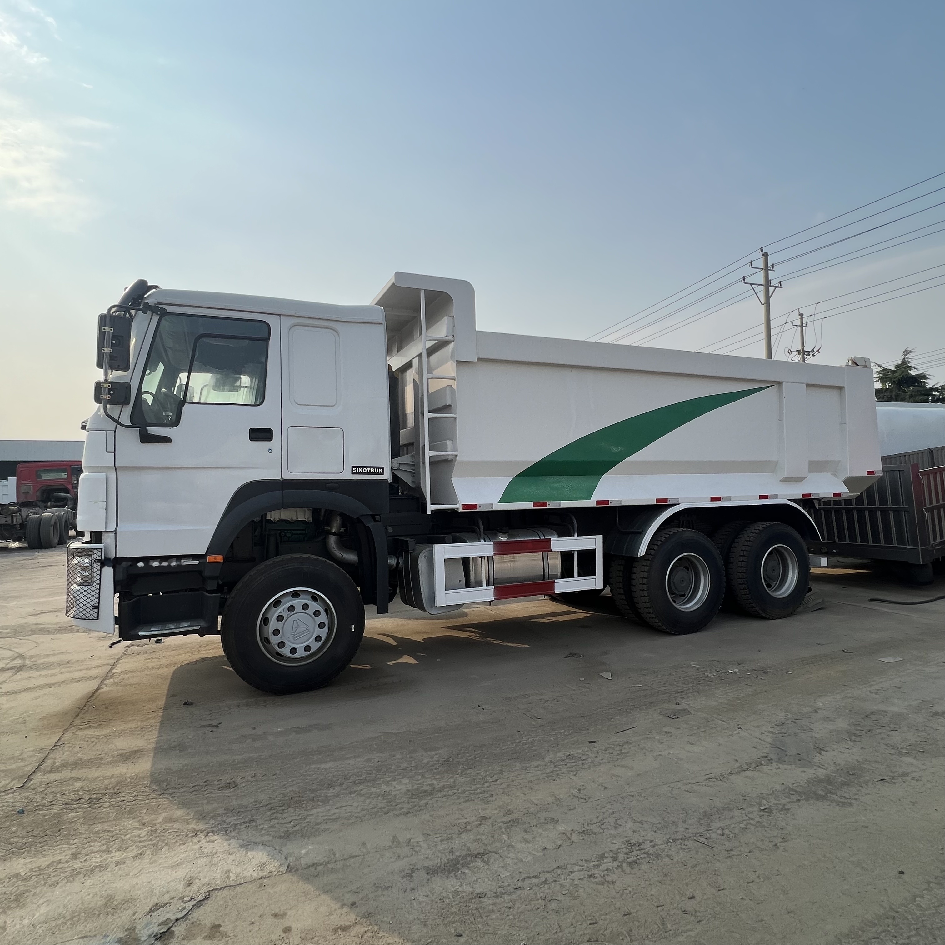 Tippbil lastbil Sinotruk HOWO 371 6*4 Dump truck: bild 8