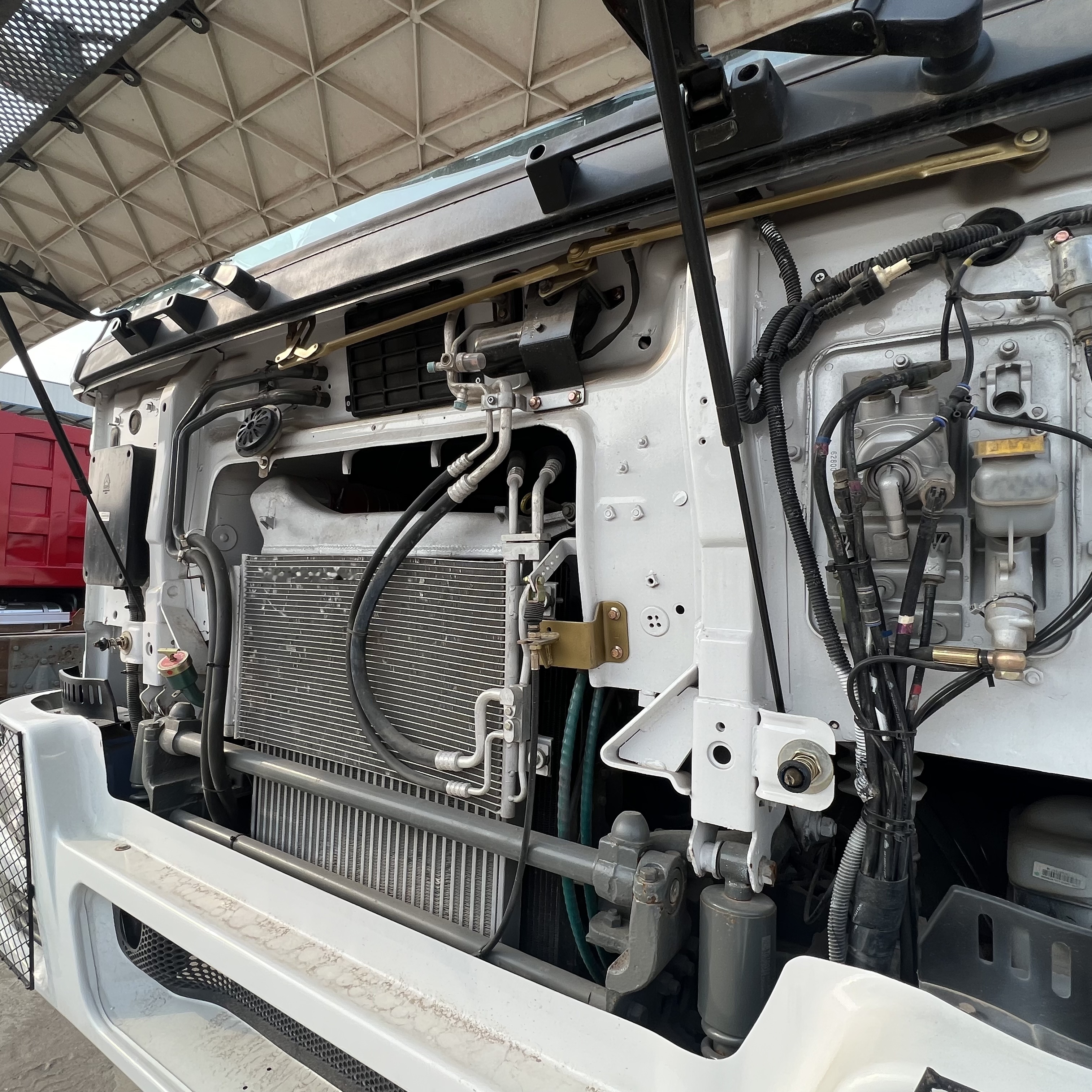 Tippbil lastbil Sinotruk HOWO 371 6*4 Dump truck: bild 7