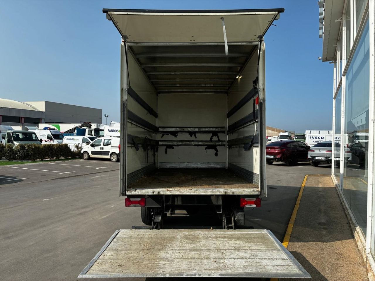 Caja cerrada IVECO 35C16 20m3 - Volymskåp: bild 5 Caja cerrada IVECO 35C16 20m3 - Volymskåp: bild 5