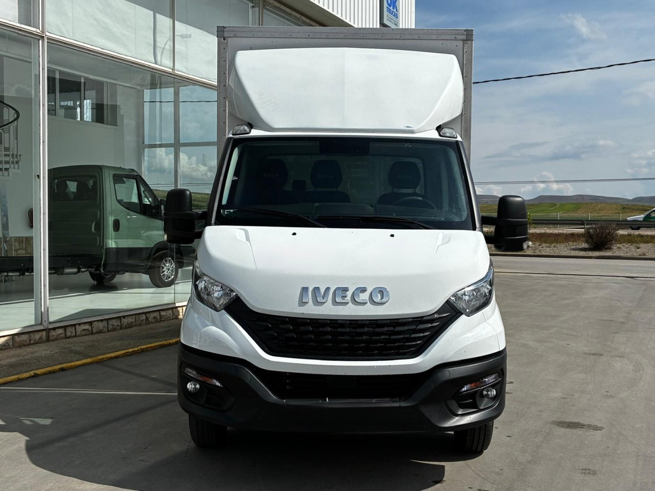 Caja cerrada IVECO 35C16 3.0 20m3 - Volymskåp: bild 2 Caja cerrada IVECO 35C16 3.0 20m3 - Volymskåp: bild 2