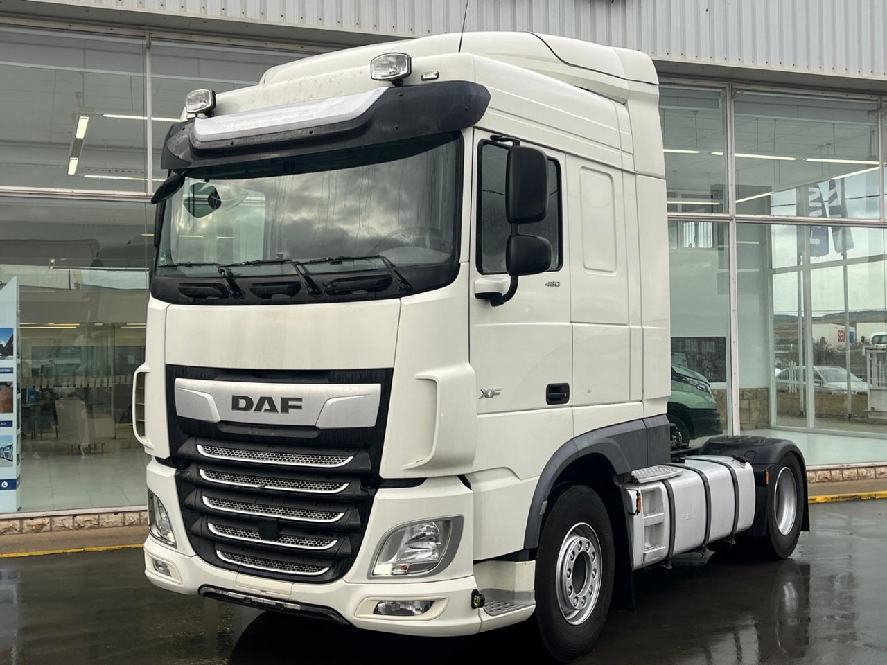 Cabeza Tractora DAF 480 AUTOMATICA CON INTARDER - Dragbil: bild 1 Cabeza Tractora DAF 480 AUTOMATICA CON INTARDER - Dragbil: bild 1