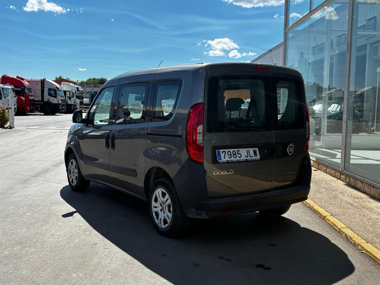 Furgón Fiat Dobló 5 plazas - Skåpbil: bild 4 Furgón Fiat Dobló 5 plazas - Skåpbil: bild 4