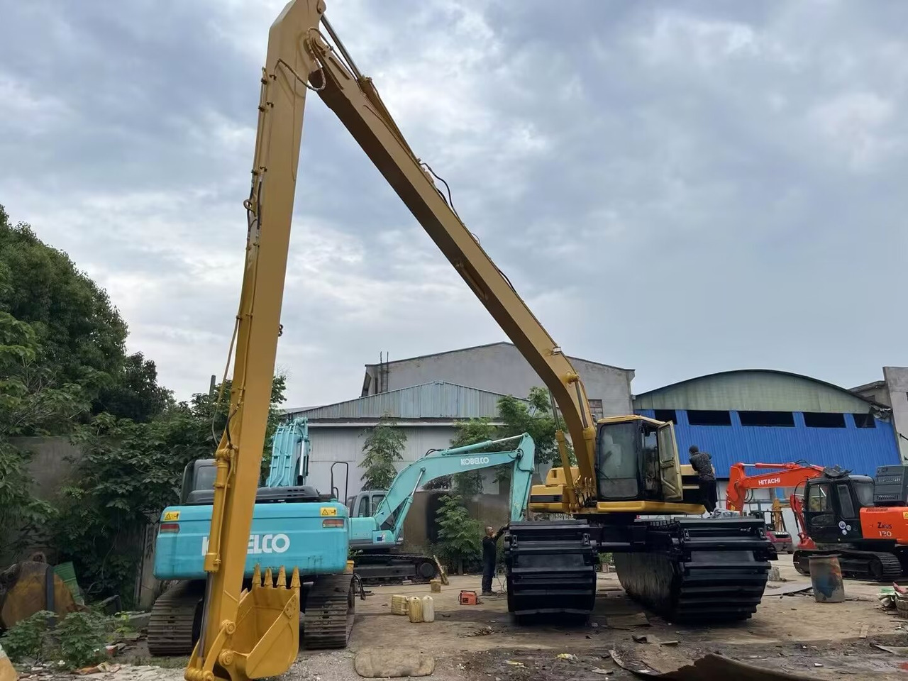 CAT 320 BL dredger 320 CL dredge - Flytande grävmaskin: bild 2 CAT 320 BL dredger 320 CL dredge - Flytande grävmaskin: bild 2
