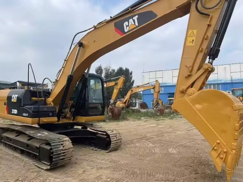 CATERPILLAR 320D2 L CAT 320D 2 L - Bandgrävare: bild 2 CATERPILLAR 320D2 L CAT 320D 2 L - Bandgrävare: bild 2