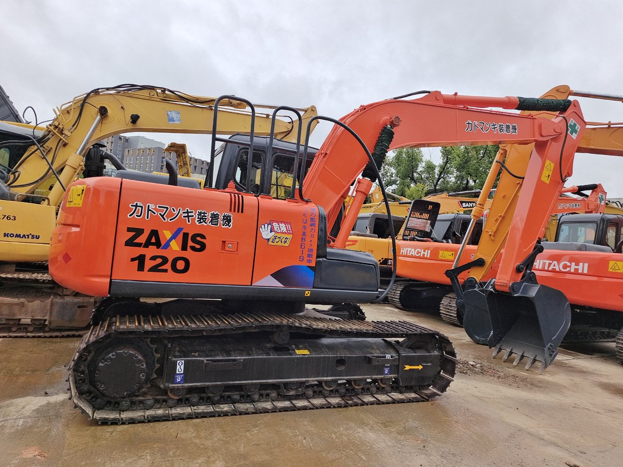 HITACHI ZX120 - Bandgrävare: bild 1 HITACHI ZX120 - Bandgrävare: bild 1