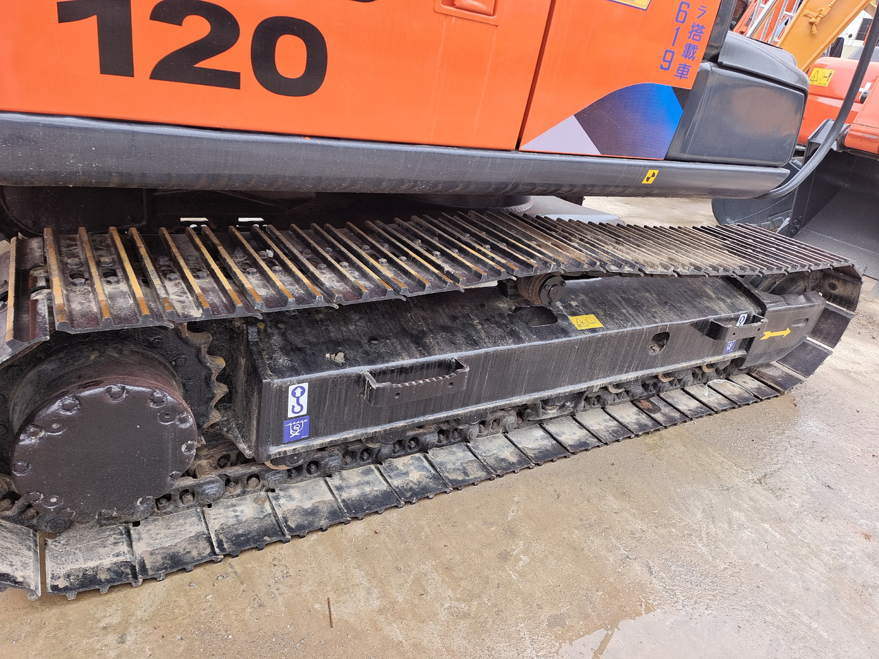 HITACHI ZX120 - Bandgrävare: bild 2 HITACHI ZX120 - Bandgrävare: bild 2