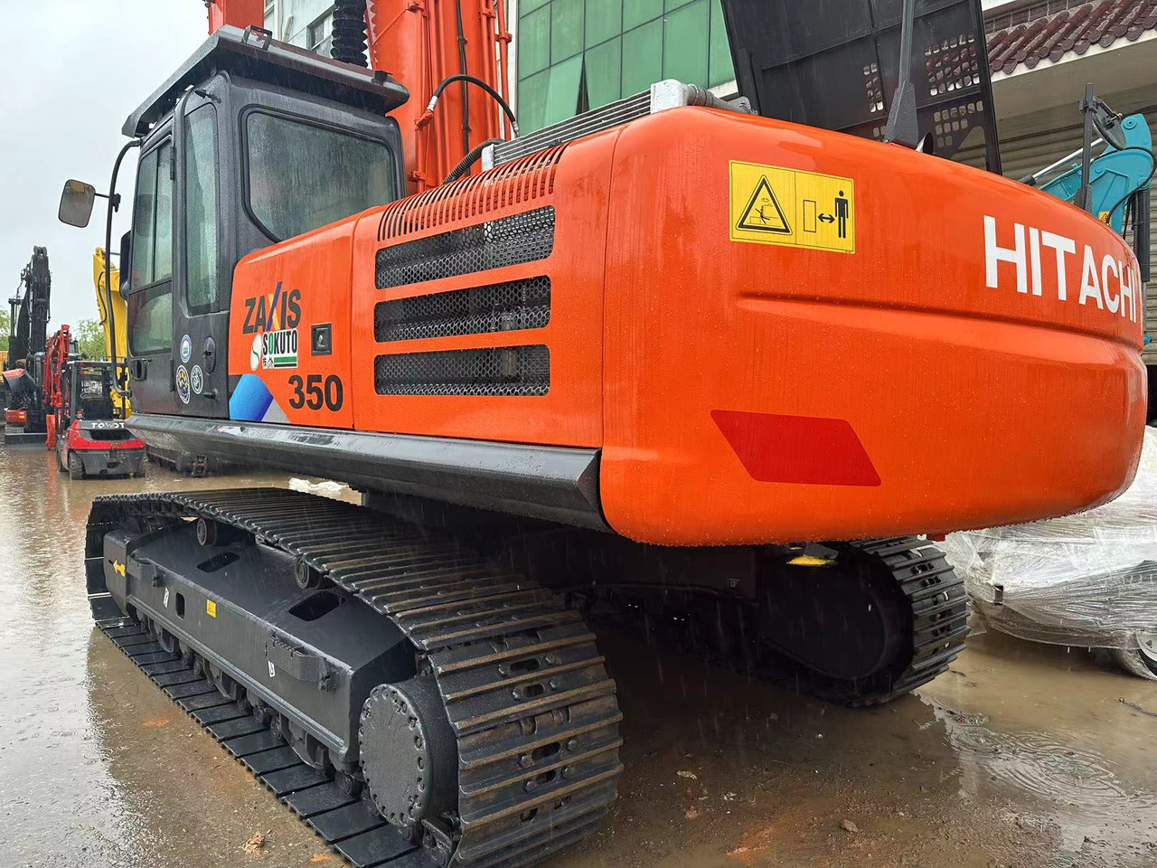 HITACHI ZX350 - Bandgrävare: bild 1 HITACHI ZX350 - Bandgrävare: bild 1