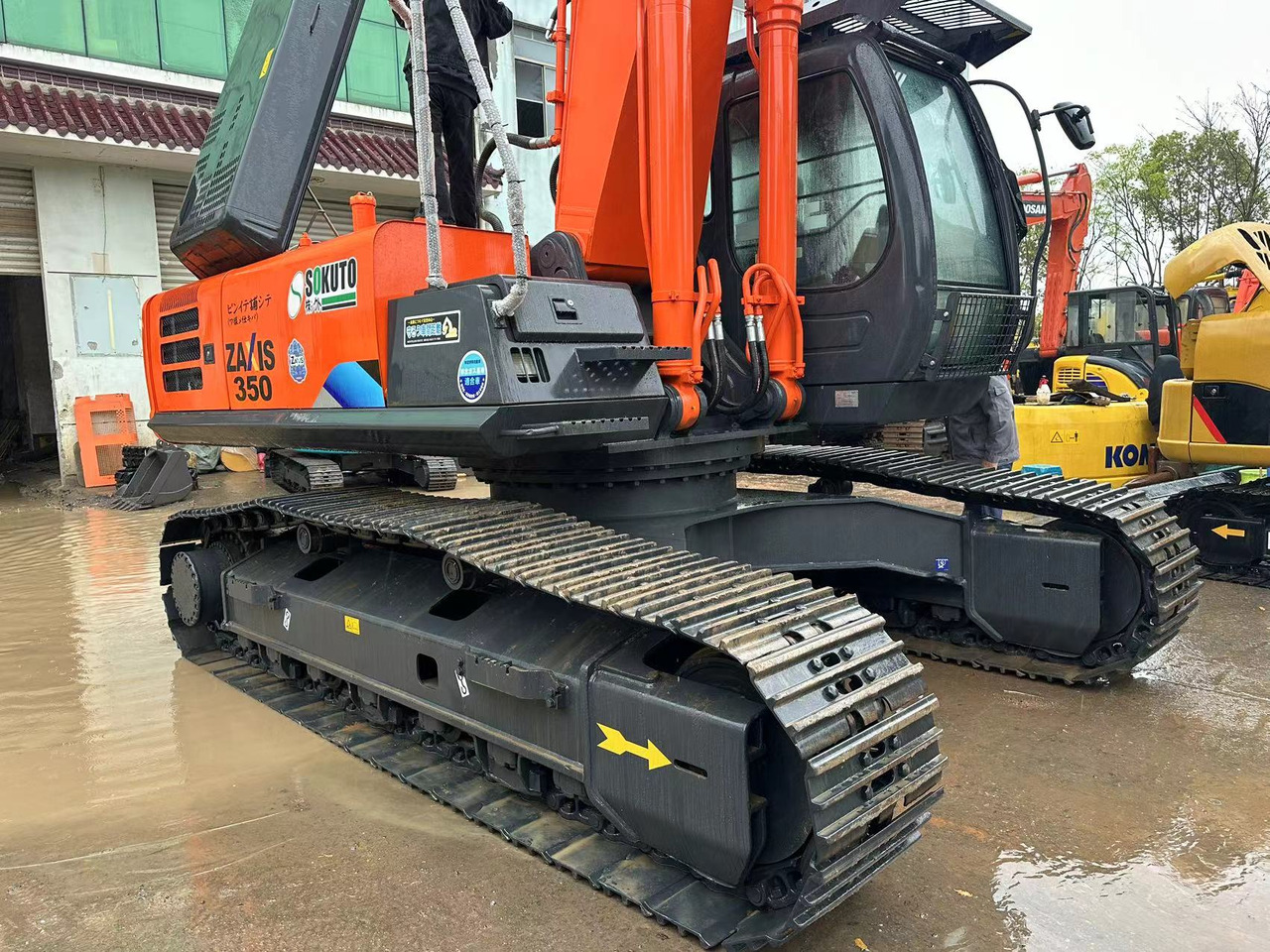 HITACHI ZX350 - Bandgrävare: bild 3 HITACHI ZX350 - Bandgrävare: bild 3